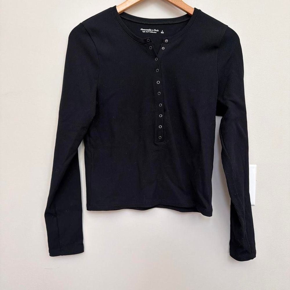 Abercrombie & Fitch Y2K Henley Women's Size L Black Cropped Ribbed Snap Button
